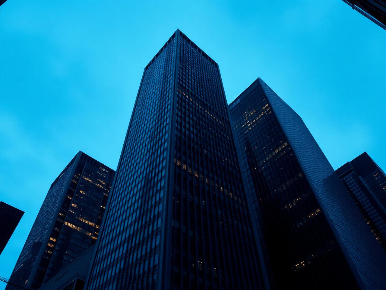 Arranha-céus do distrito financeiro em tons frios